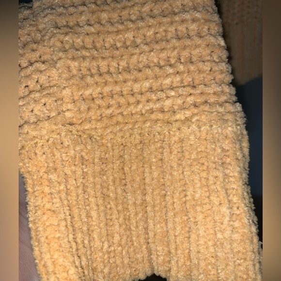 Sky and Sparrow cropped, oversized soft yellow/gold sweater - Picture 5 of 5